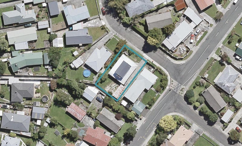 14 Ponderosa Grove, Maoribank, Upper Hutt - Carousel 1