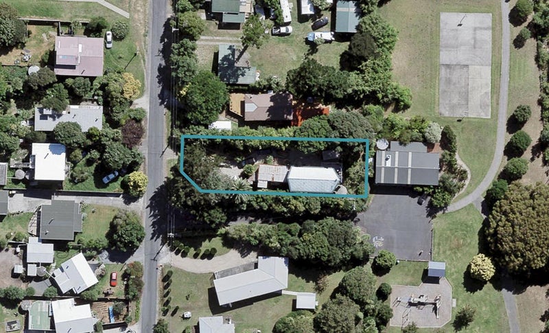 34 James Mcleod Road, Helensville - Carousel 1