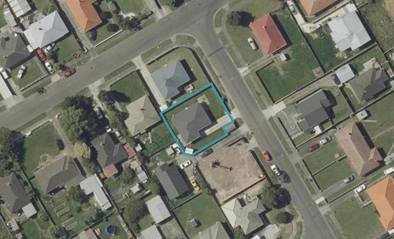 2 Esk Street, Roslyn, Palmerston North - Carousel 1