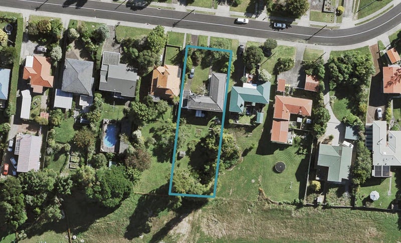 16 Routley Drive, Glen Eden, Auckland - Carousel 1