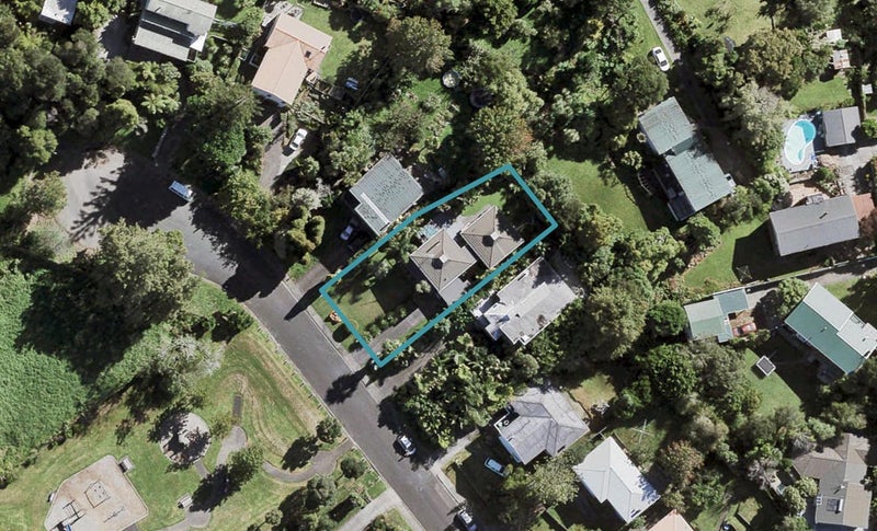 18 Ragley Street, Titirangi, Auckland - Carousel 1