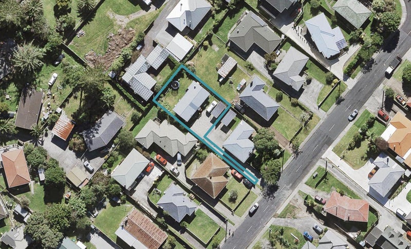 61A Farquhar Road, Glendene, Auckland - Carousel 1
