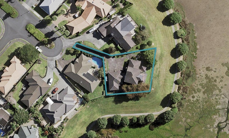 92 Rushgreen Avenue, Pahurehure, Papakura - Carousel 1