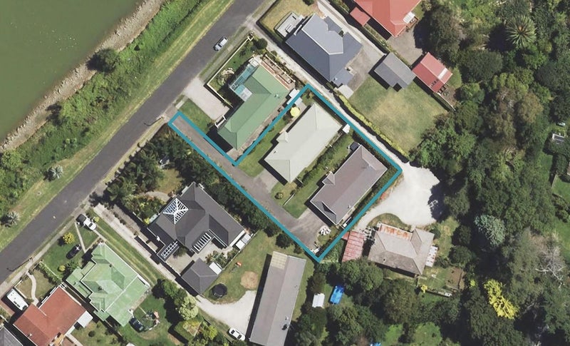 173B Esplanade, Inner Kaiti, Gisborne - Carousel 1