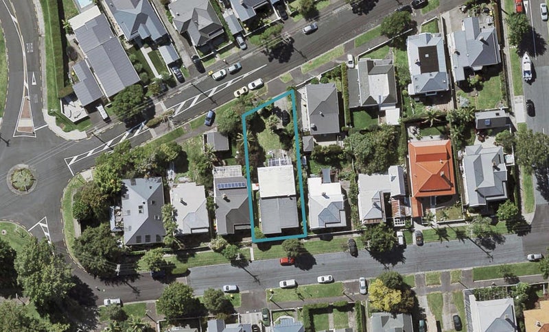 32 Ewen Alison Avenue, Devonport, Auckland - Carousel 1
