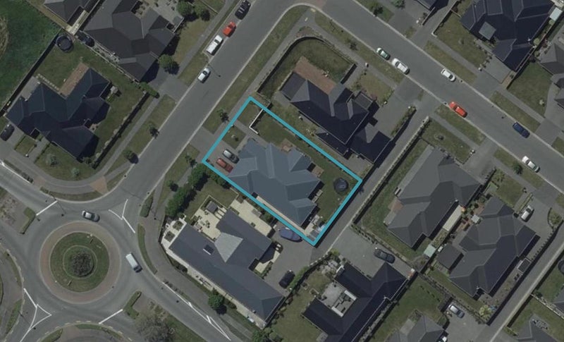 4 Euphrasie Drive, Aidanfield, Christchurch - Carousel 1
