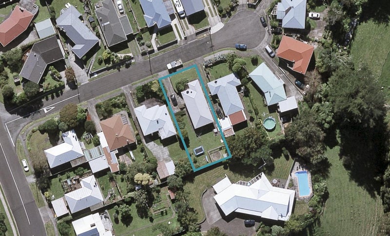 8 Barclay Street, Ferndale, New Plymouth - Carousel 1