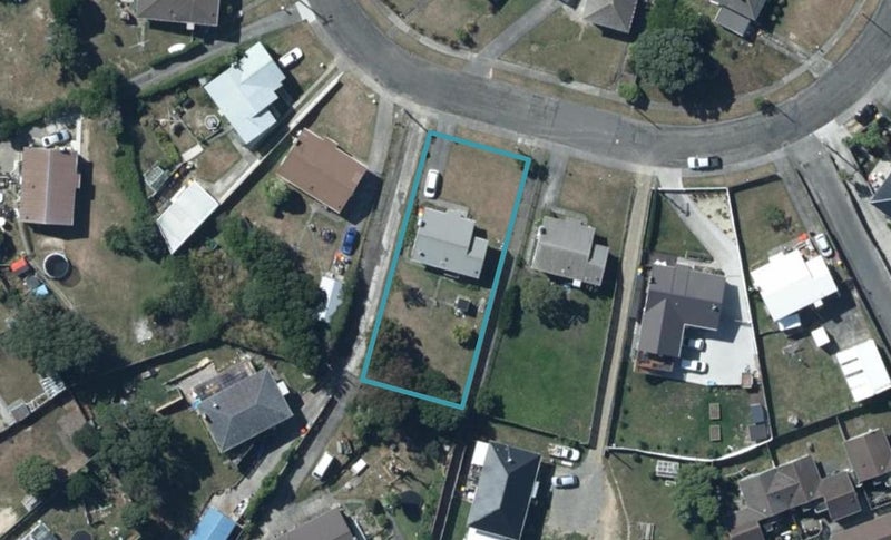 87 Waiuta Street, Titahi Bay, Porirua - Carousel 1