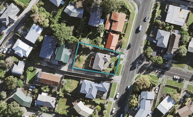 21 Canberra Avenue, Lynfield, Auckland - Carousel 1
