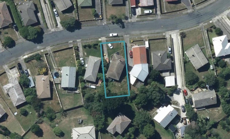 15 Mahinawa Street, Takapuwahia, Porirua - Carousel 1