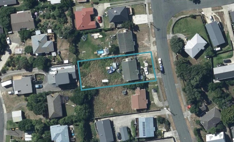 17 Matatiro Street, Titahi Bay, Porirua - Carousel 1