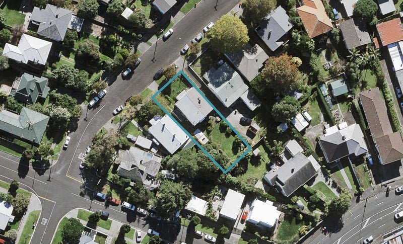 5 Parkhill Road, Morningside, Auckland - Carousel 1
