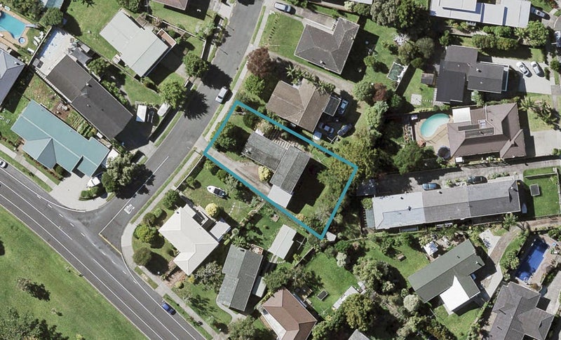 3 The Crest, Sunnyhills, Auckland - Carousel 1