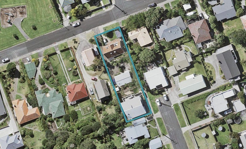 2/39 Kawerau Avenue, Devonport, Auckland - Carousel 1