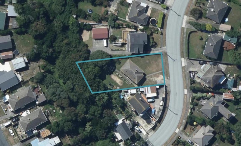 17 Jillett Street, Titahi Bay, Porirua - Carousel 1