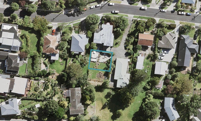 5B Roland Hill, Glen Eden, Auckland - Carousel 1