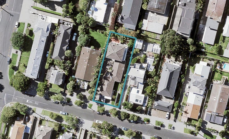 2/8 Speight Road, Kohimarama, Auckland - Carousel 1