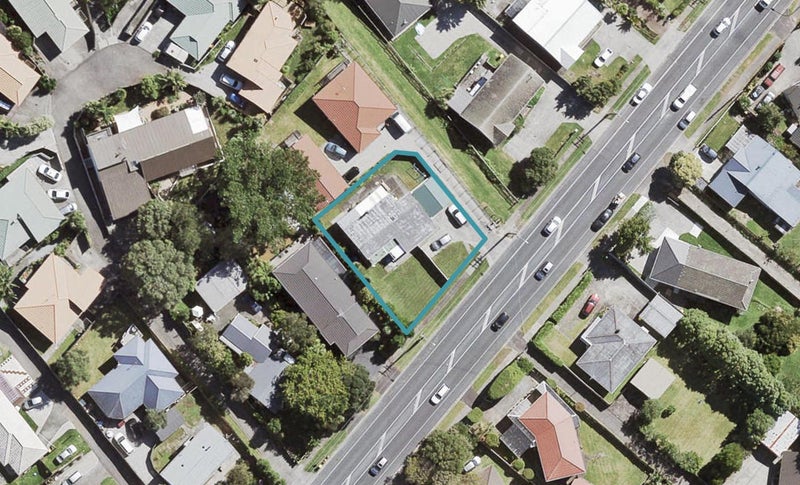 41 FOREST HILL RD, Henderson, Auckland - Carousel 1
