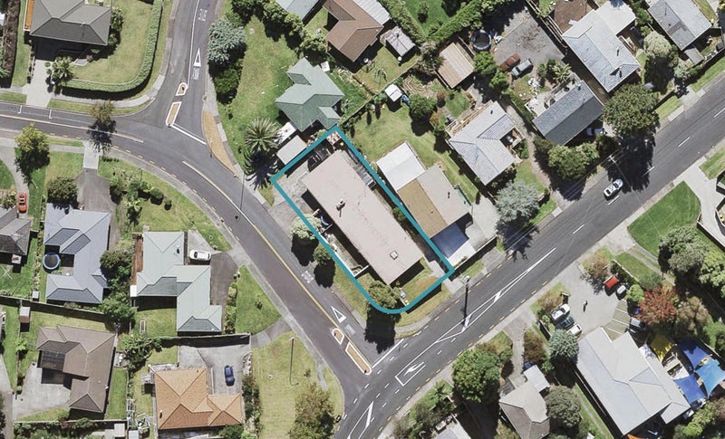 67 Lincoln Park Avenue, Massey, Auckland - Carousel 1