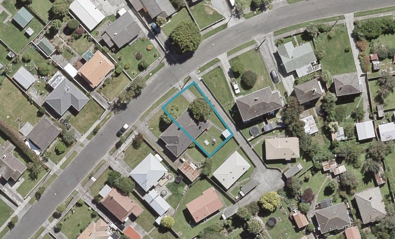 60 Compton Crescent, Taita, Lower Hutt - Carousel 1