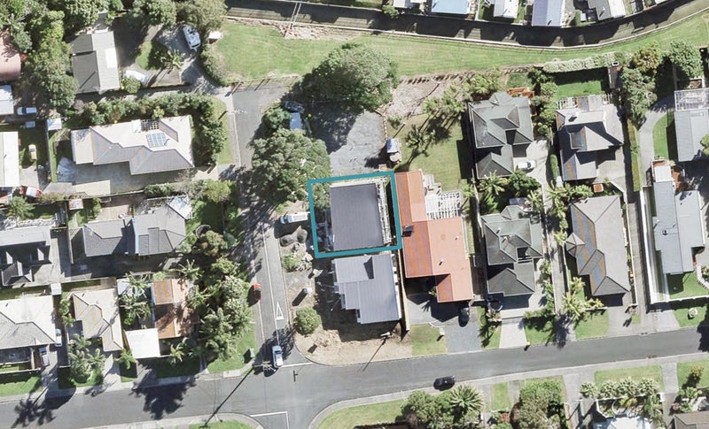 11 Laurie Street, Red Beach, Red Beach - Carousel 1