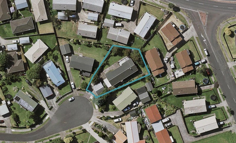10 Constance Place, Clover Park, Auckland - Carousel 1