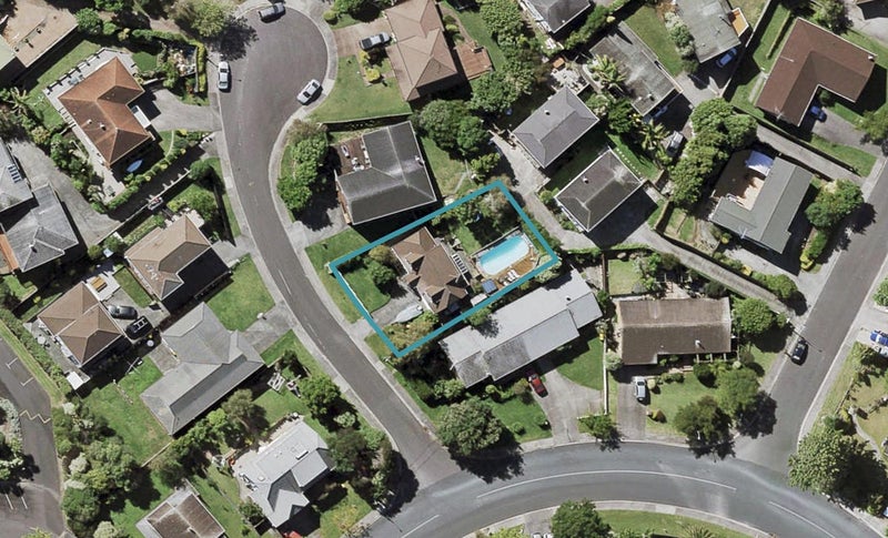 3 Strabo Place, Windsor Park, Auckland - Carousel 1