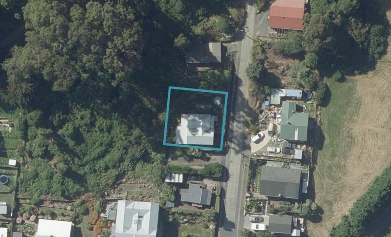 52 Barnes Drive, Caversham, Dunedin - Carousel 1