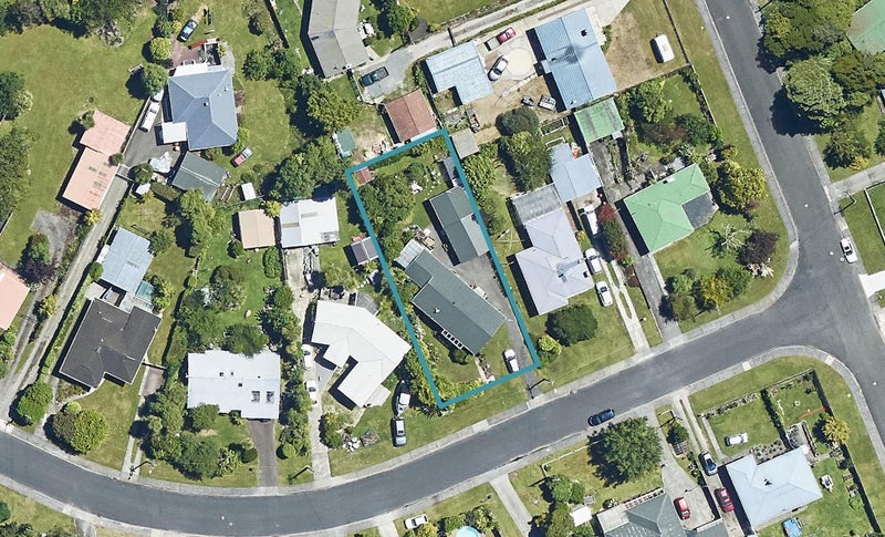 20 Darroch Street, Fairy Springs, Rotorua - Carousel 1