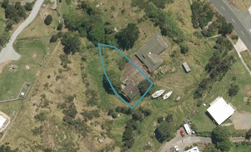 7 Morepork Glade Road - Carousel 1