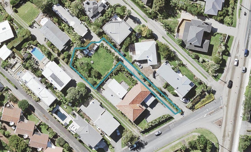 160 Aberdeen Road, Campbells Bay, Auckland - Carousel 1