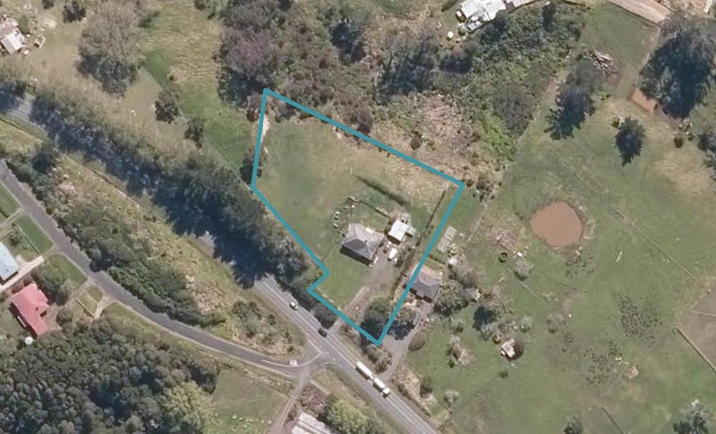 1918 Paparoa Valley Road, Paparoa - Carousel 1