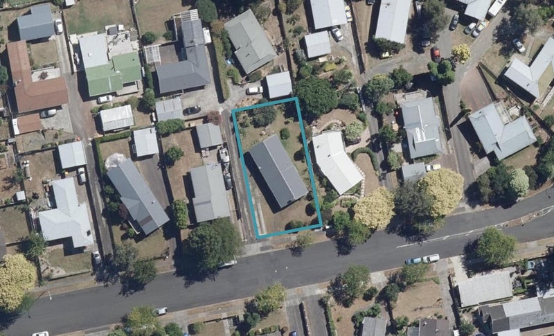 56 Pohutukawa Drive, Pukete, Hamilton - Carousel 1