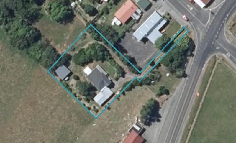 5 Tokomaru Road, Tokomaru, Palmerston North - Carousel 1