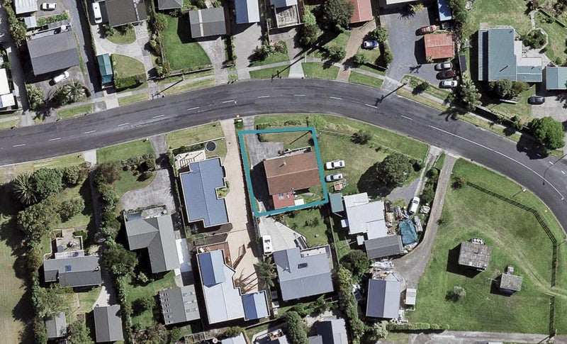 6 Torkar Road, Clarks Beach, Clarks Beach - Carousel 1