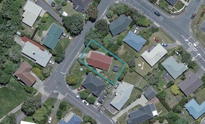 3 Bancroft Terrace, Newlands, Wellington - Carousel 1
