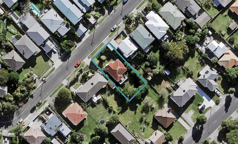 12 Westmere Crescent, Westmere, Auckland - Carousel 1