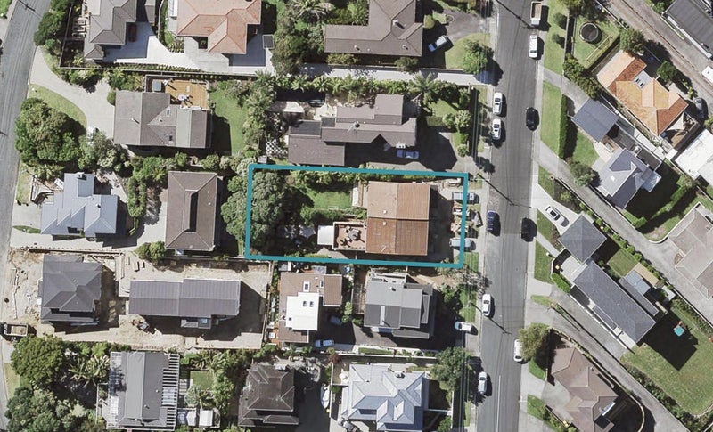 1/38 Seaview Road, Castor Bay, Auckland - Carousel 1