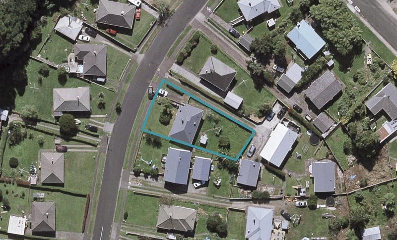49 Glenpark Avenue, Frankleigh Park, New Plymouth - Carousel 1