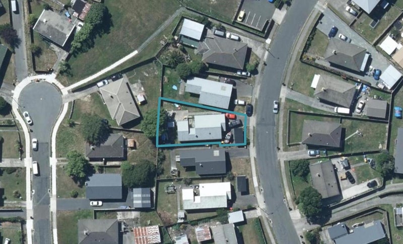 71 Westmeath Street, Waitangirua, Porirua - Carousel 1