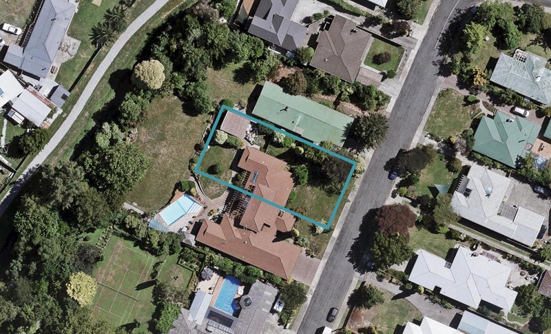 19 Cambridge Terrace, Taradale, Napier - Carousel 1