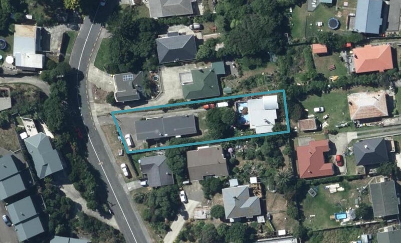 3/15 VIEW RD, TITAHI BAY, PORIRUA - Carousel 1