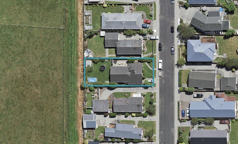 138 Cunningham Crescent, Grasmere, Invercargill - Carousel 1
