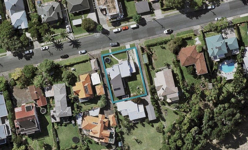 33 Norwood Road, Bayswater, Auckland - Carousel 1