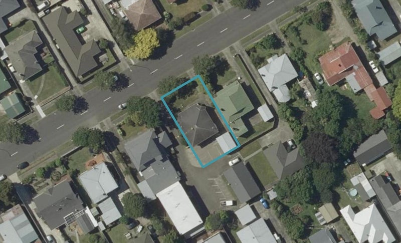 32 Limbrick Street, Terrace End, Palmerston North - Carousel 1