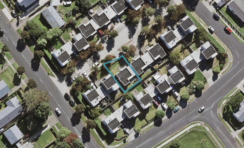5 Tagata Way, Mangere, Auckland - Carousel 1