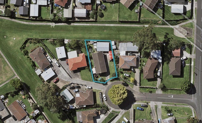 7 Aldo Place, Clover Park, Auckland - Carousel 1
