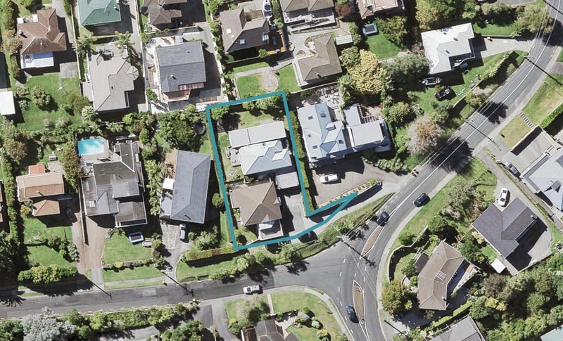 2/1 Jellicoe Road, Murrays Bay, Auckland - Carousel 1