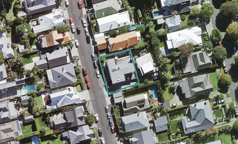 15 Lawrence Street, Herne Bay, Auckland - Carousel 1