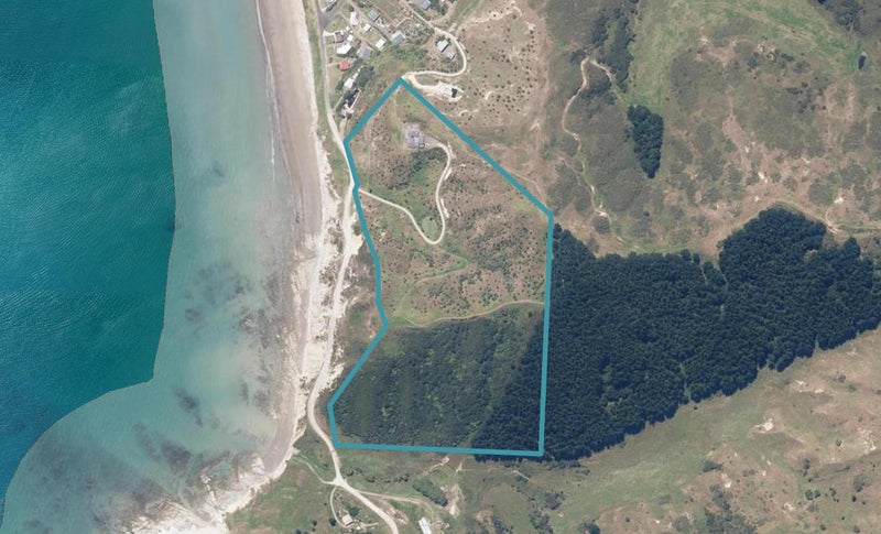 7 Kinikini Road, Māhia - Carousel 1